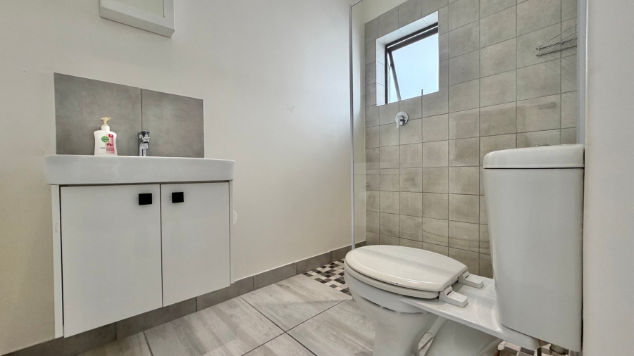 5 Bedroom Property for Sale in Strand Central Western Cape